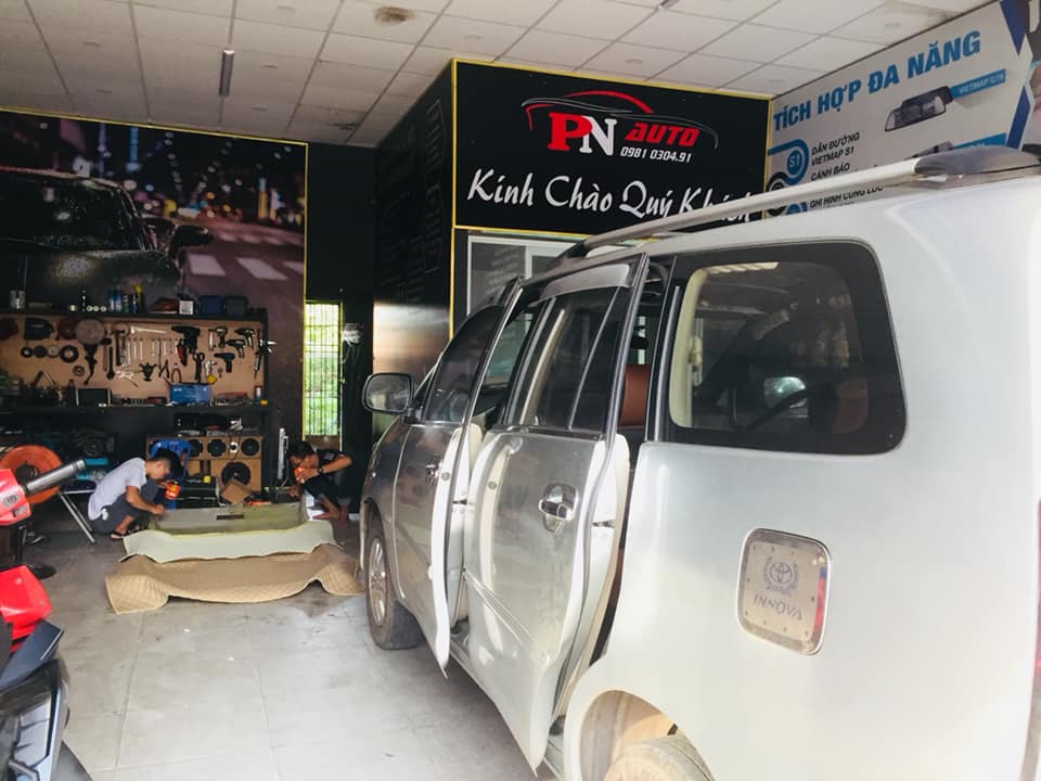 bọc trần da 5d cho o to 